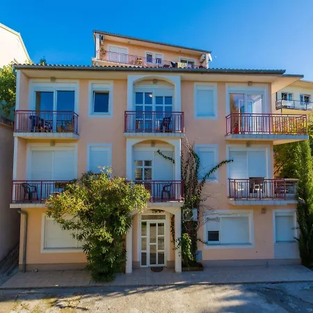 Apartment Ani *