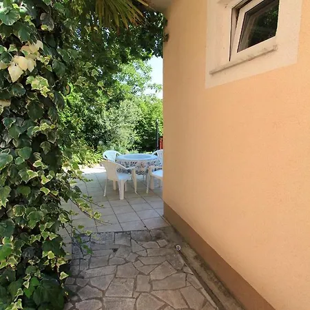Ani Apartment